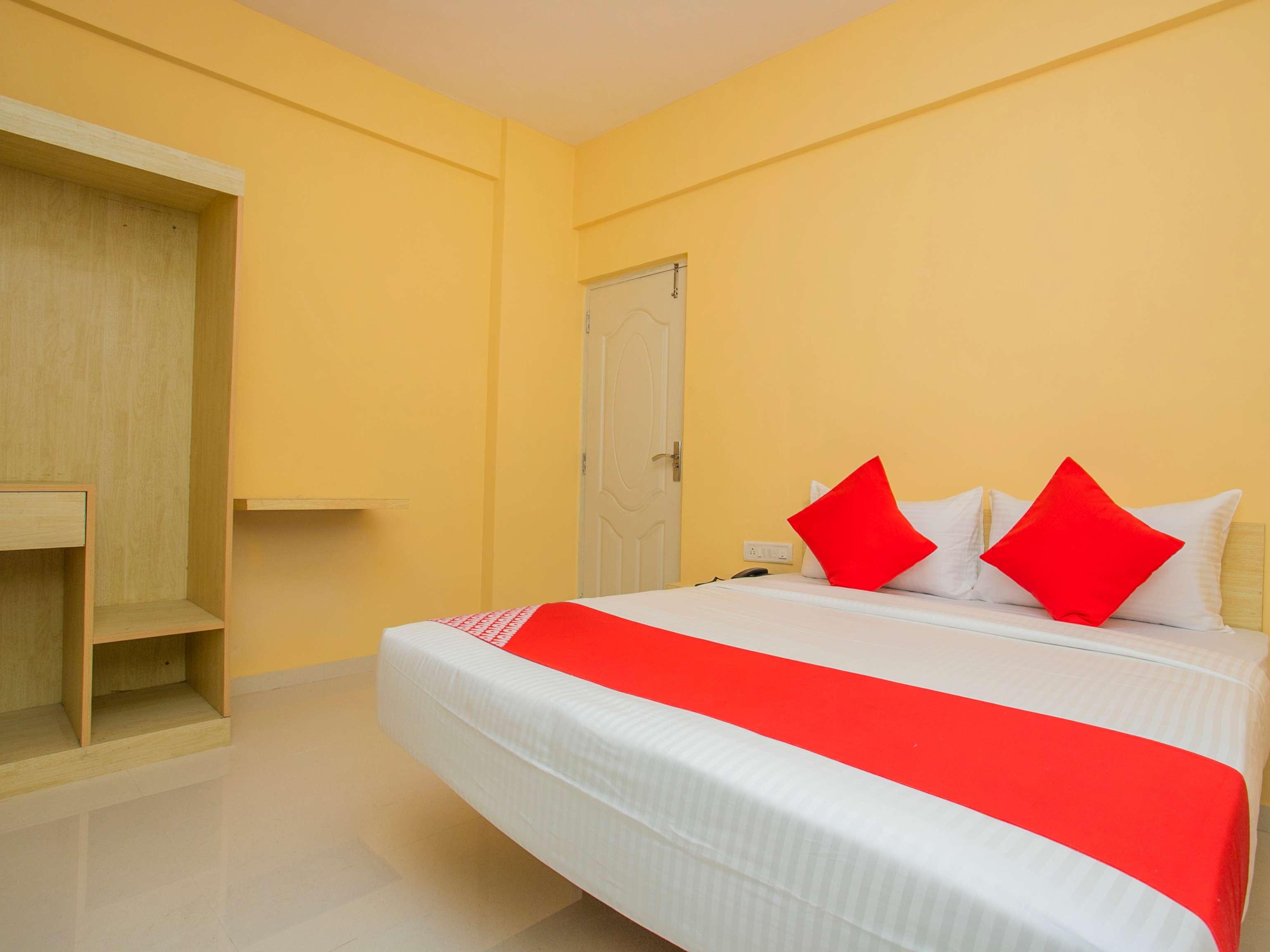 Hotel Varcity Emerald Near Ragigudda Sri Prasanna Anjaneyaswamy Temple Bangalore
