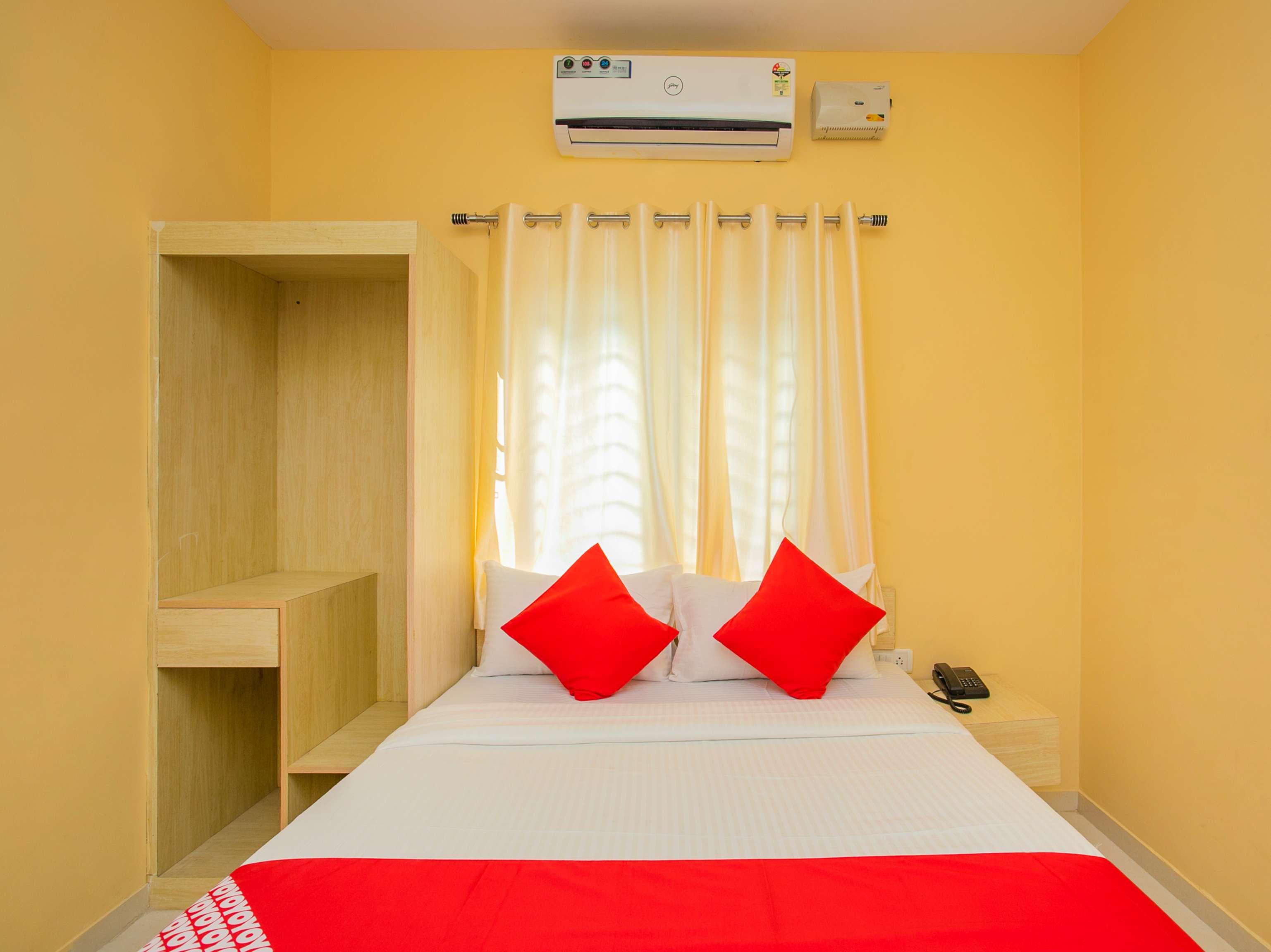 Varcity Emerald Near Ragigudda Sri Prasanna Anjaneyaswamy Temple Hotel Bangalore