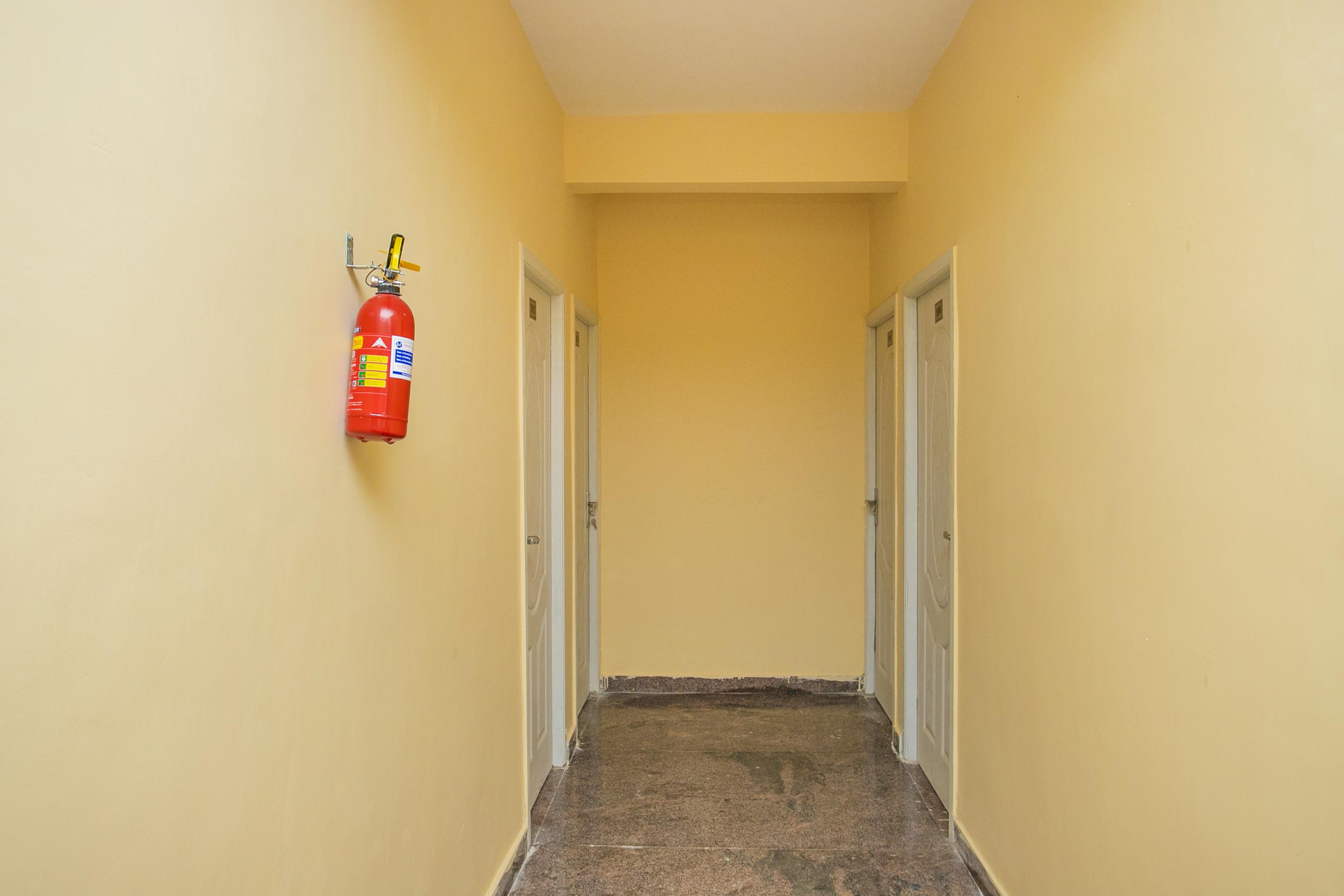 Varcity Emerald Near Ragigudda Sri Prasanna Anjaneyaswamy Temple Hotel 3*
