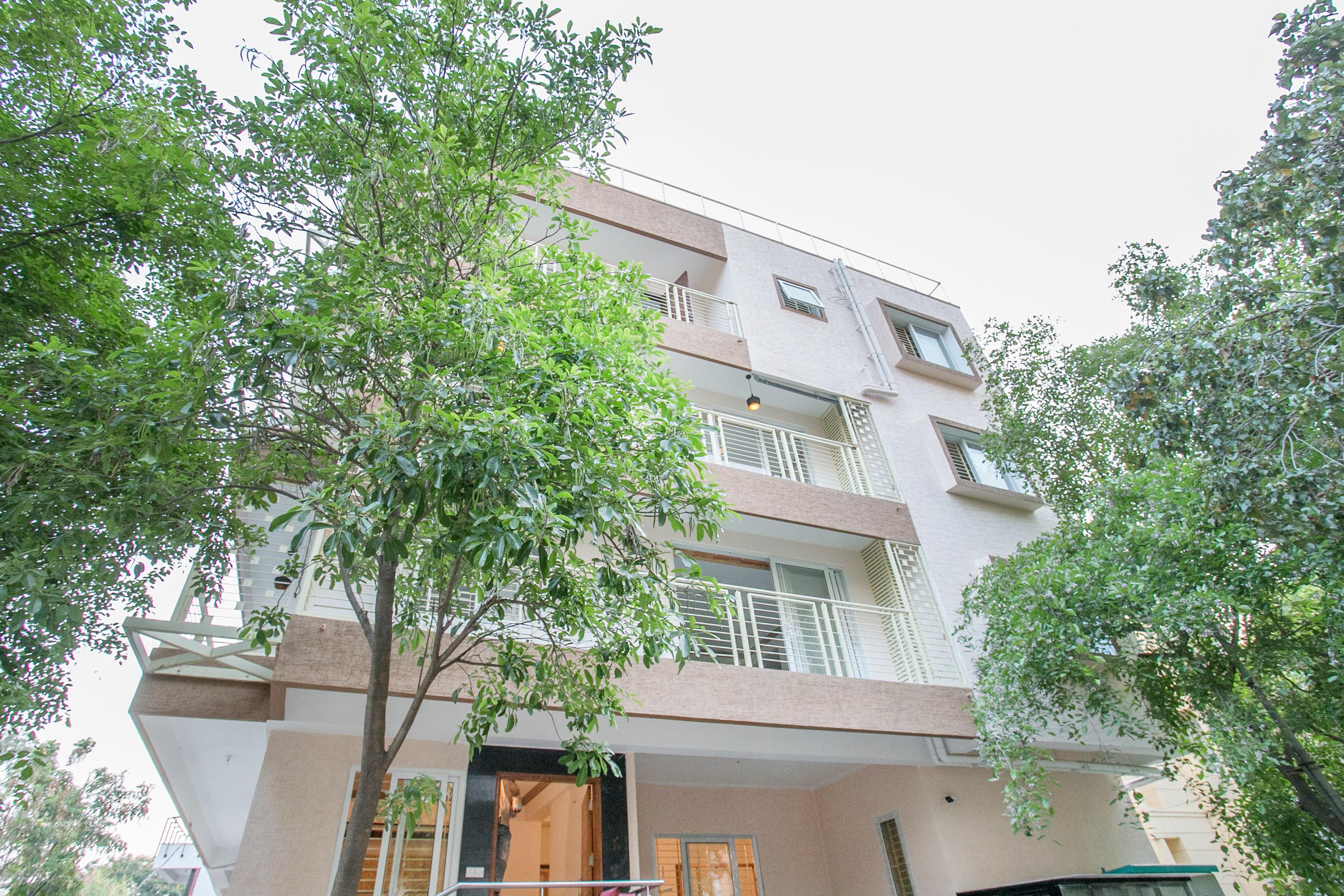 Oyo 12045 Dollars Nest Hotel