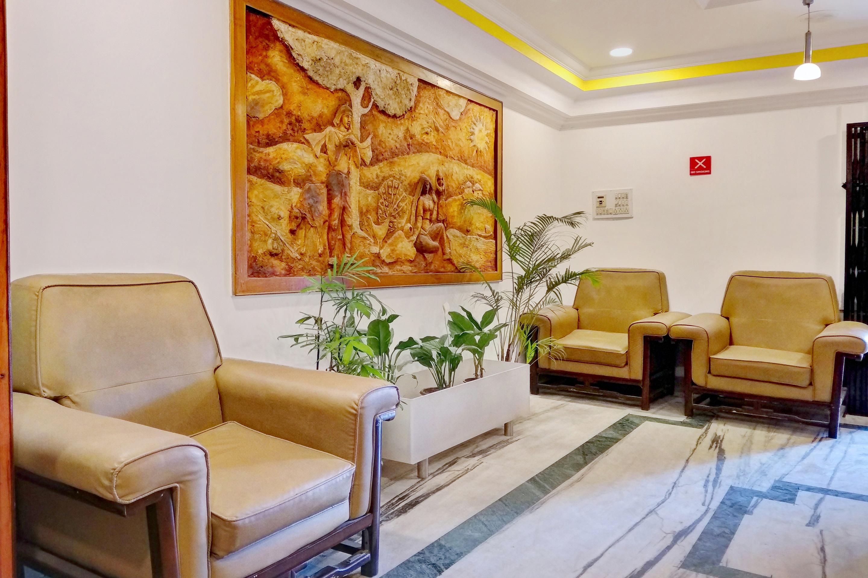 Oyo 10884 Pavana Residency 2*