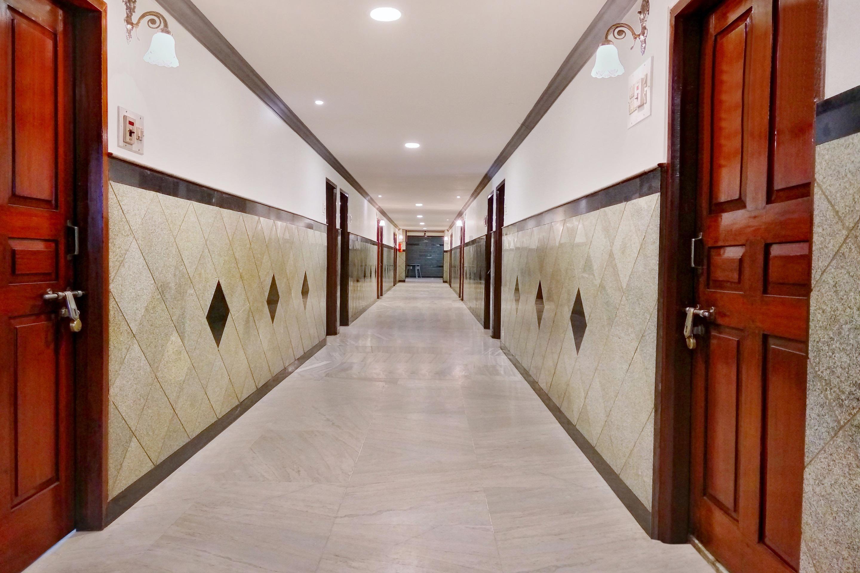 Oyo 10884 Pavana Residency