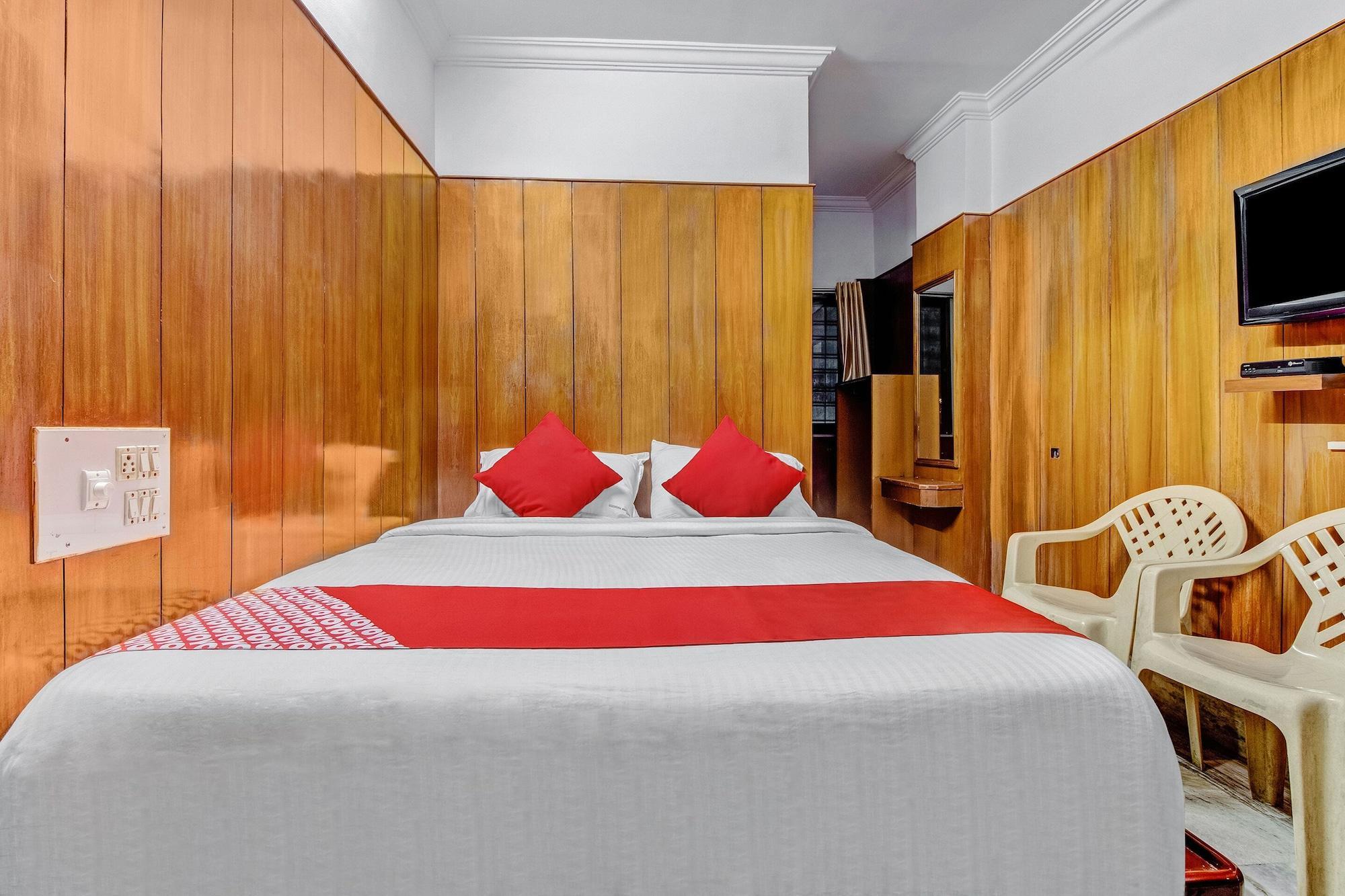 Hotel Oyo 19559 Pavithra Paradise