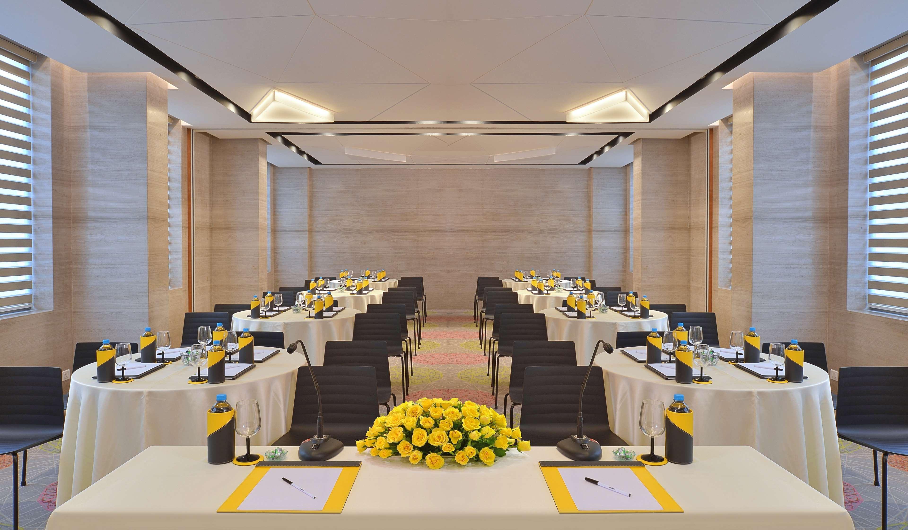 Hotel Radisson Center 4*