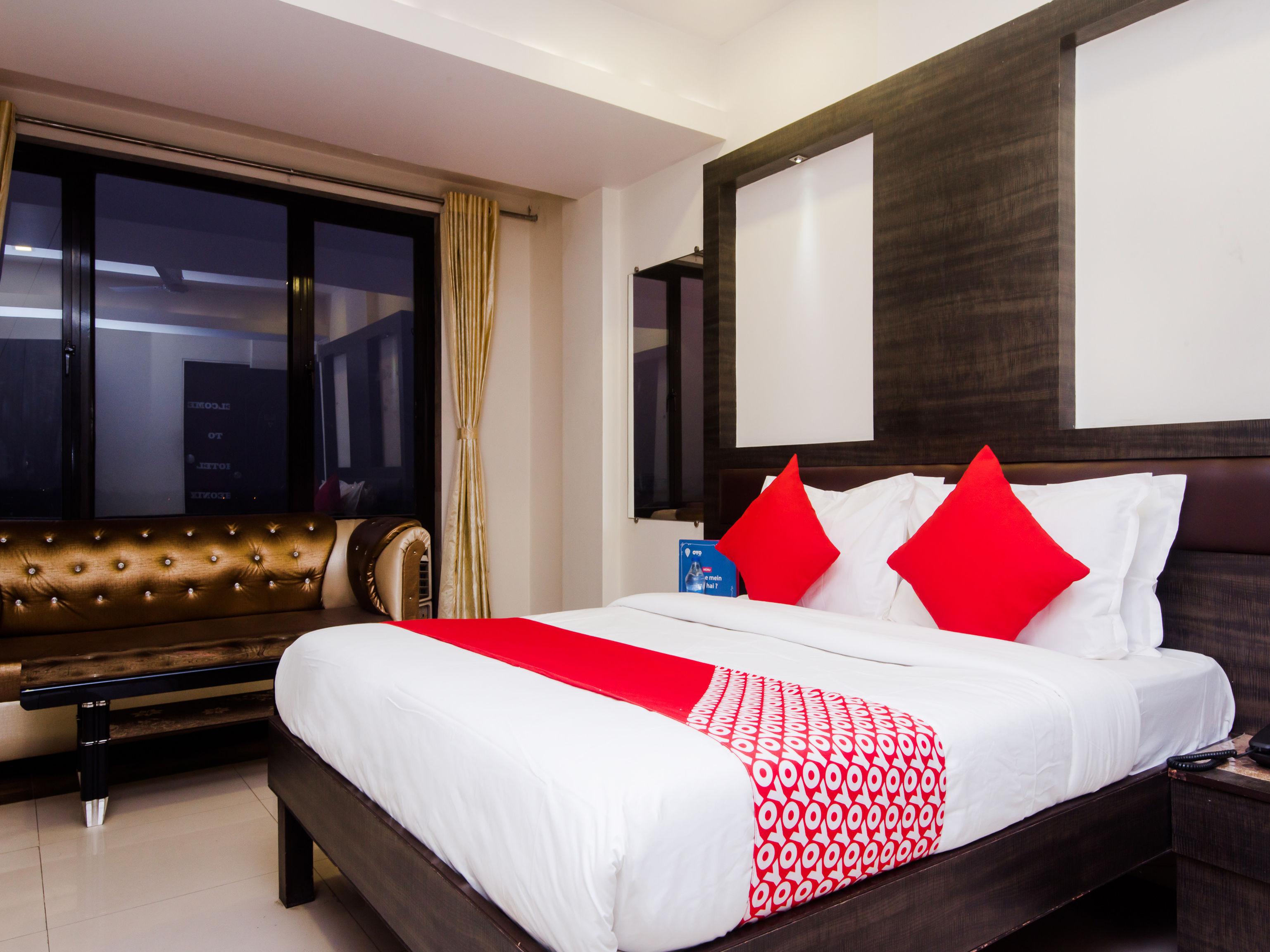 Oyo 11683 Ymca Hotel