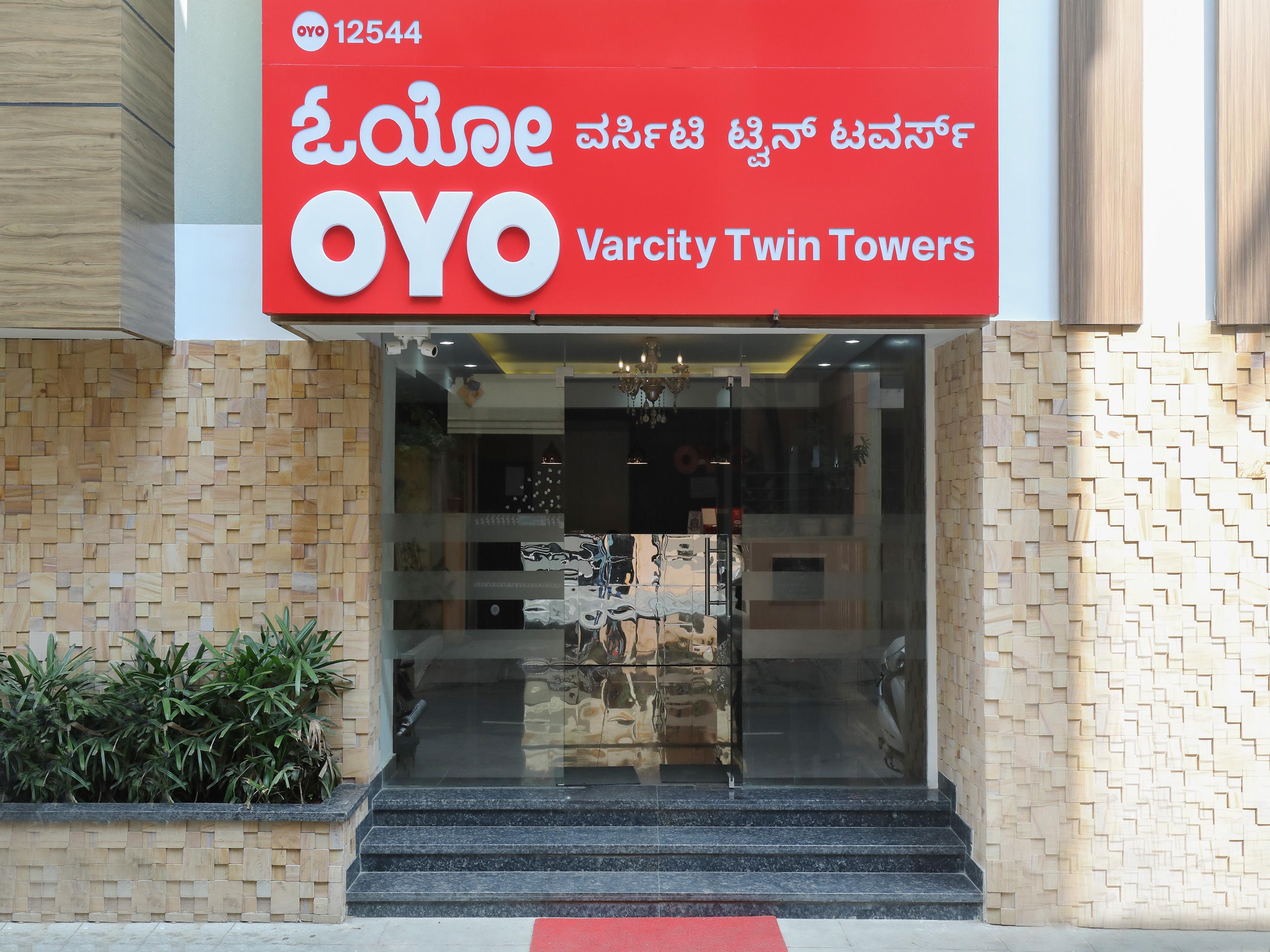 Oyo 12544 Varcity Twin Towers