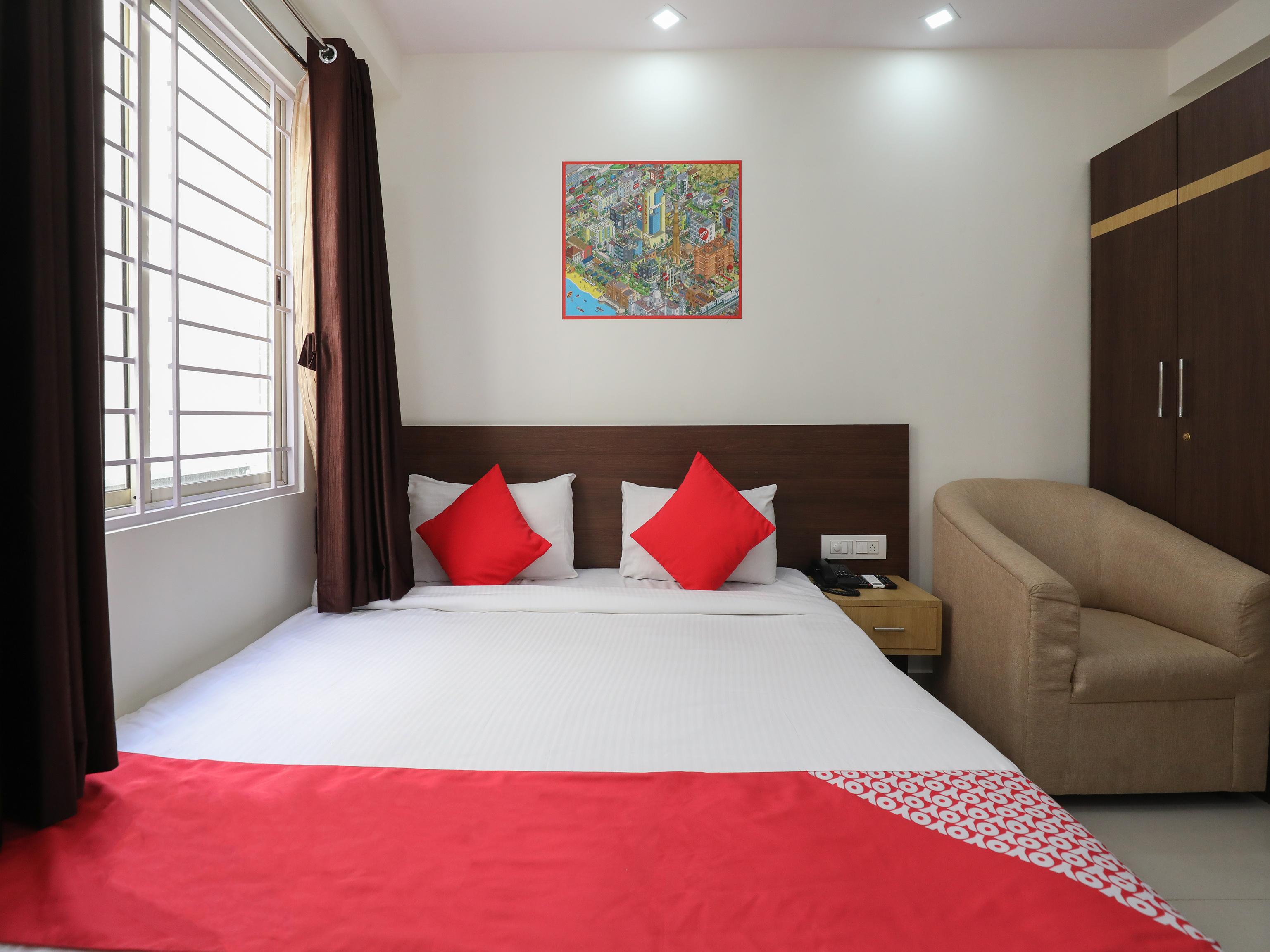 Oyo 12544 Varcity Twin Towers Bangalore