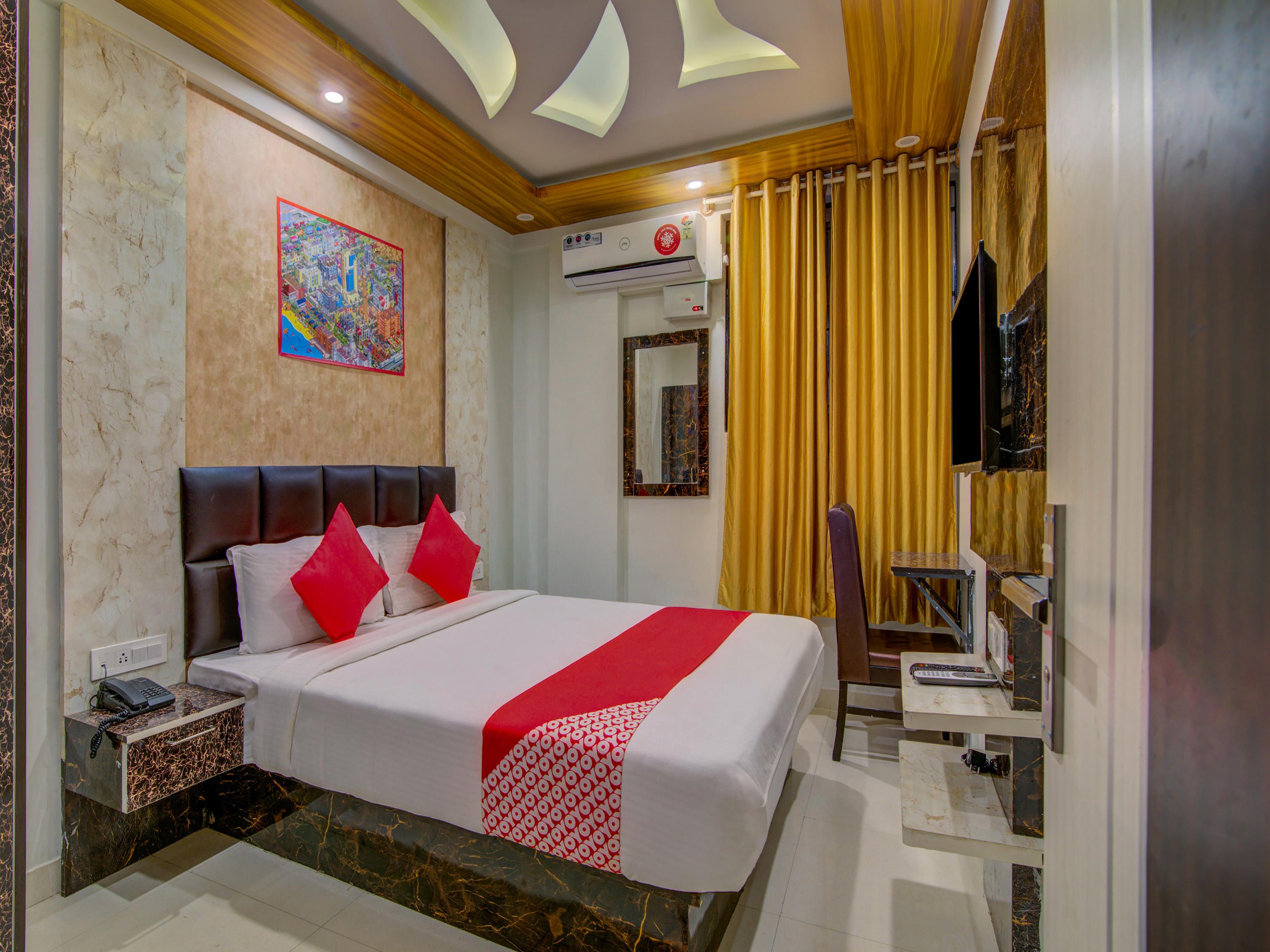 Oyo Varcity Park Near Ragigudda Sri Prasanna Anjaneyaswamy Temple 3*