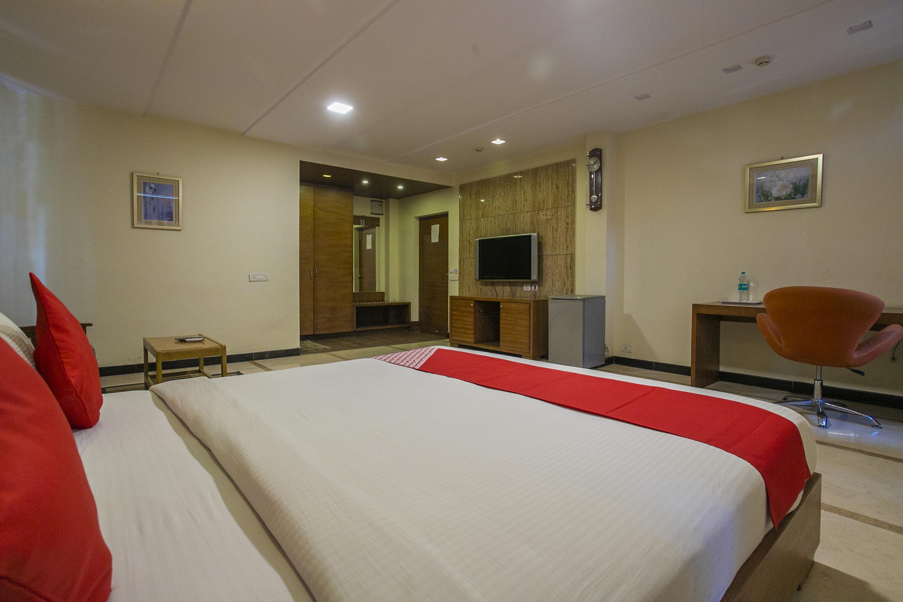 Oyo 27859 Agi Dynasty Hotel Bangalore