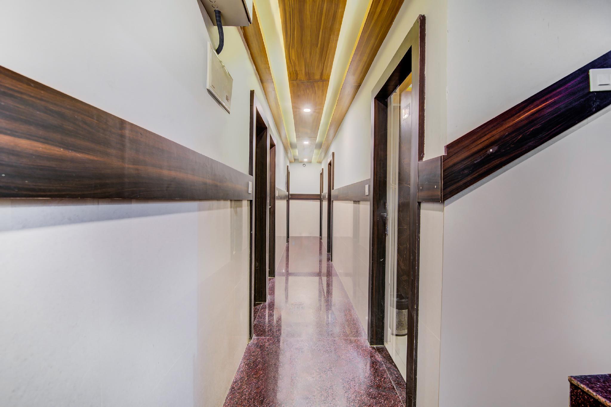 Hotel Oyo Varcity Park Near Ragigudda Sri Prasanna Anjaneyaswamy Temple