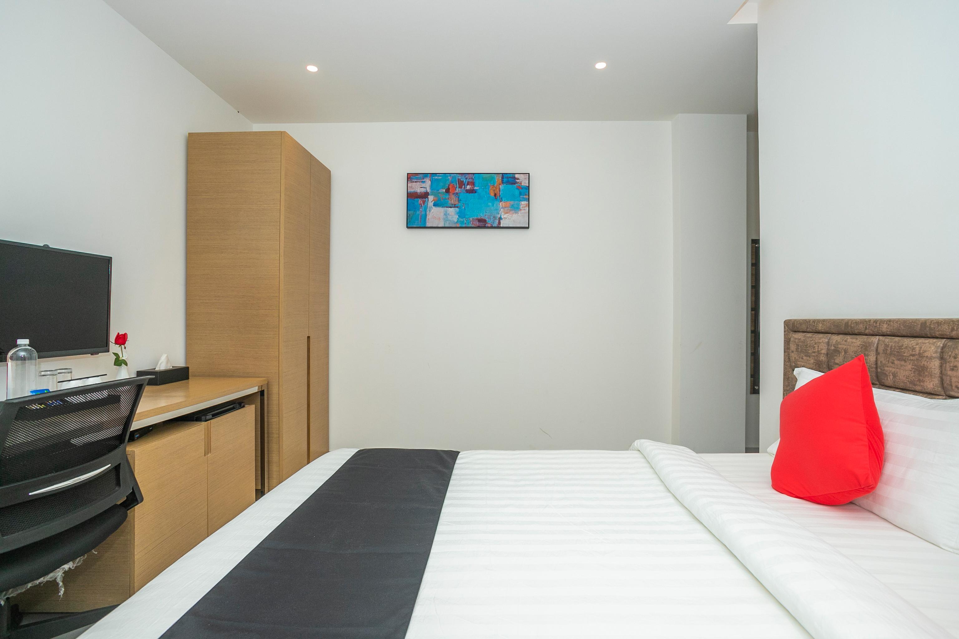 Capital O 36137 Vihaari 24 Business 3* Bangalore