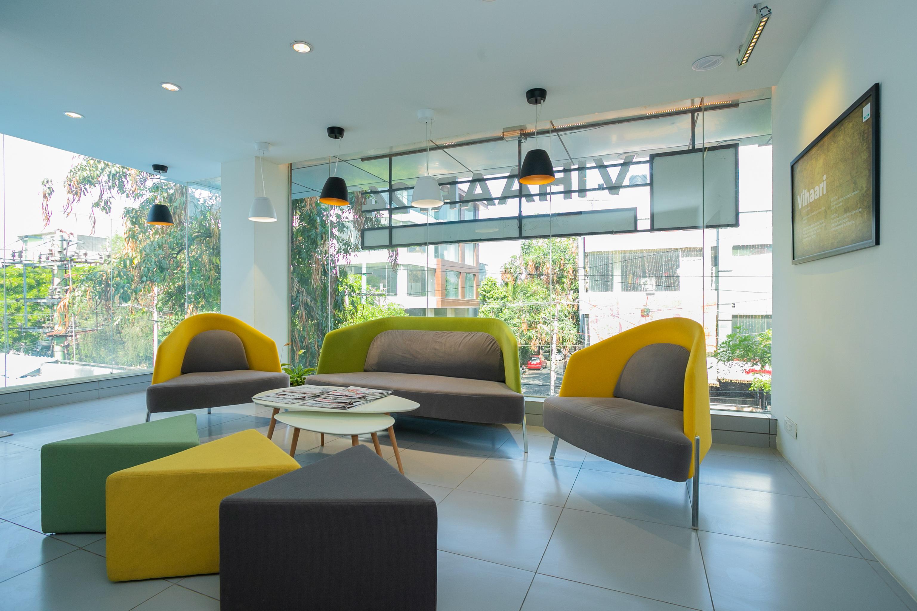 Capital O 36137 Vihaari 24 Business