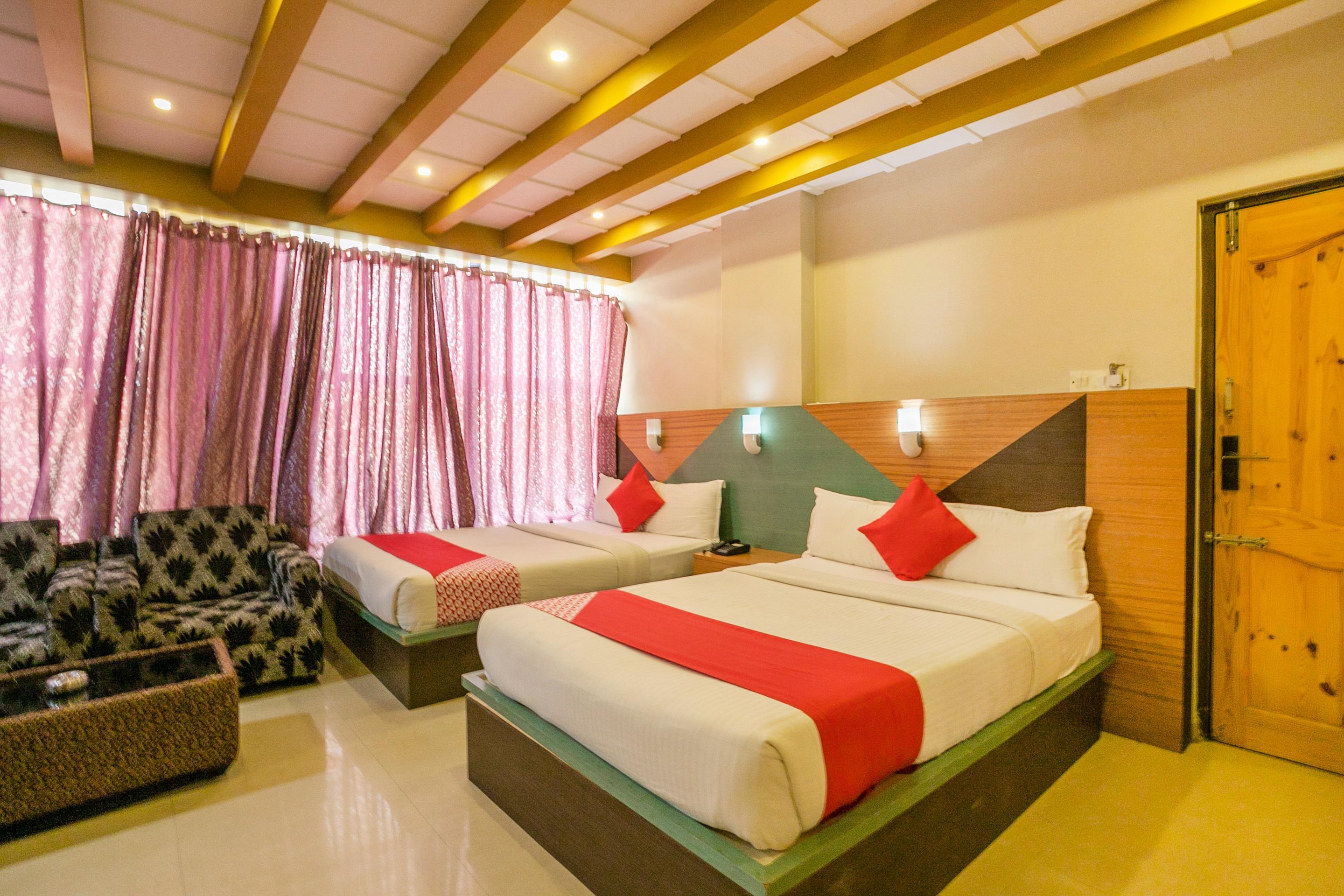 Oyo 436 Emirates 3*