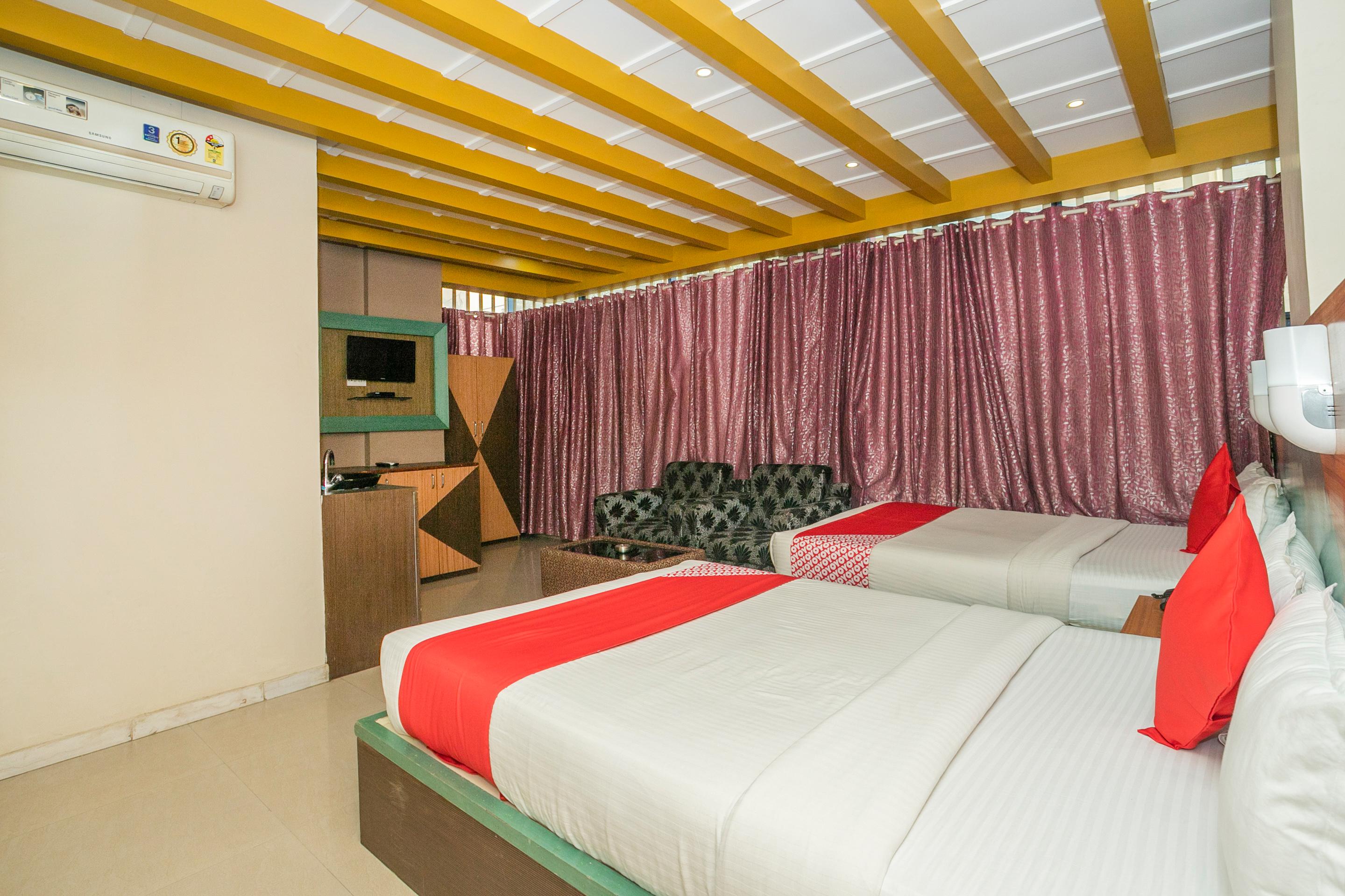 Hotel Oyo 436 Emirates 3*