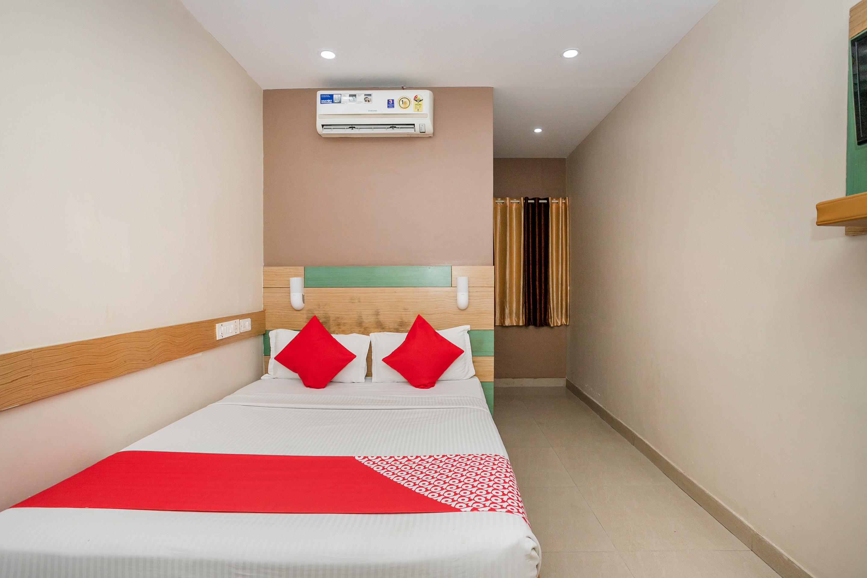 Hotel Oyo 436 Emirates Bangalore