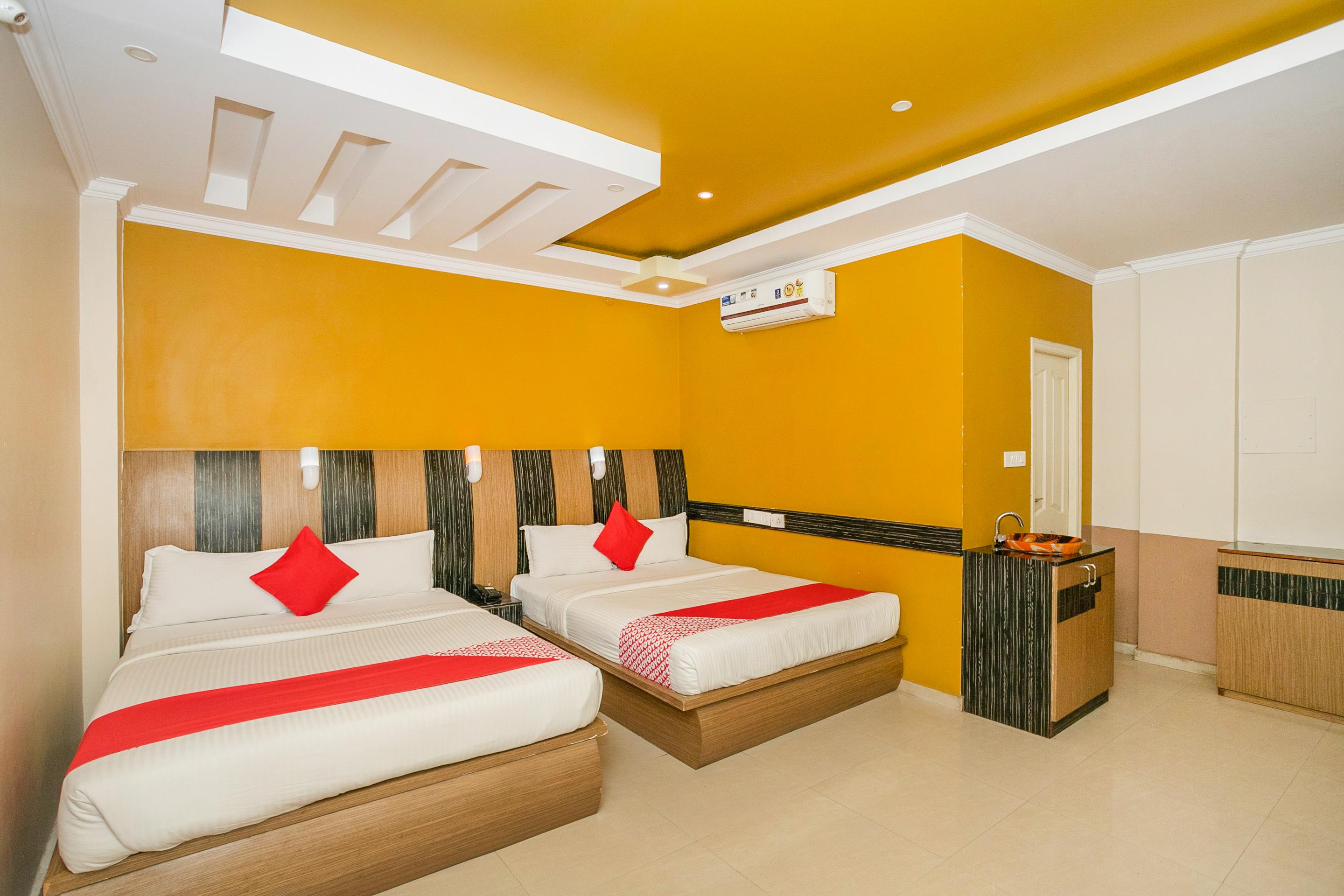 Hotel Oyo 436 Emirates Bangalore