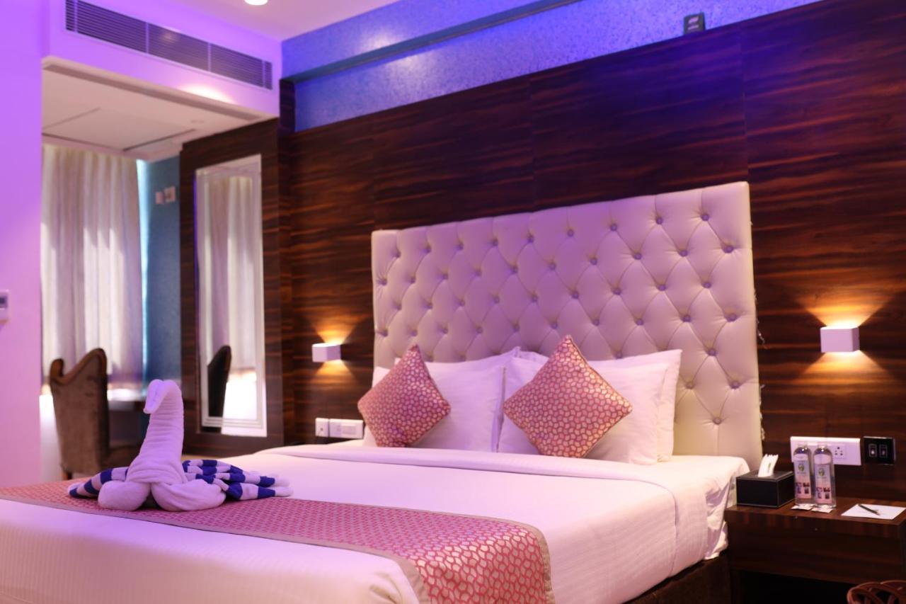 Hotel Npg Just 10 Mins Drive From The Kempegowda International Airport Bangalore