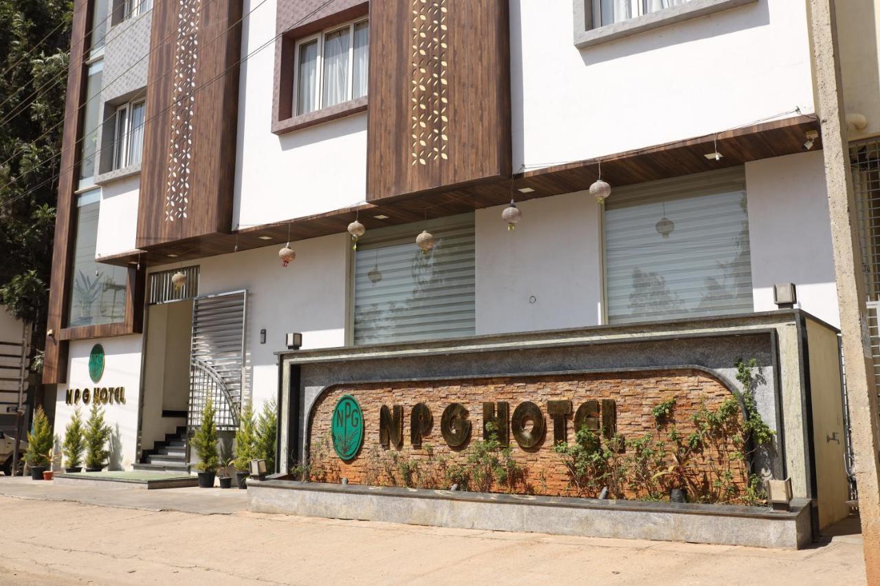 Hotel Npg Just 10 Mins Drive From The Kempegowda International Airport