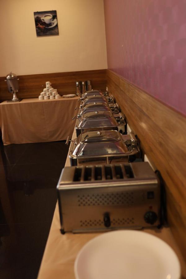 Npg Just 10 Mins Drive From The Kempegowda International Airport Hotel 3*