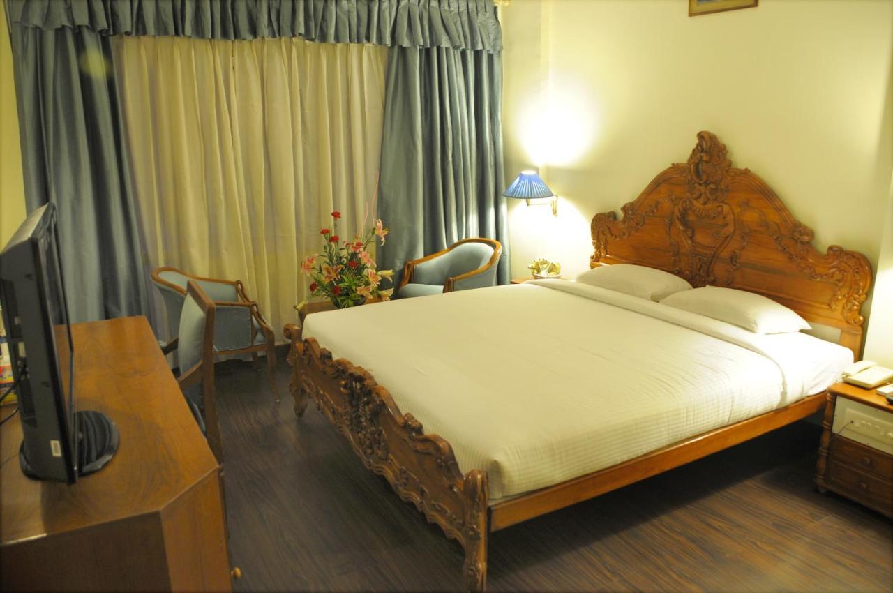 Nalapad's International 4*