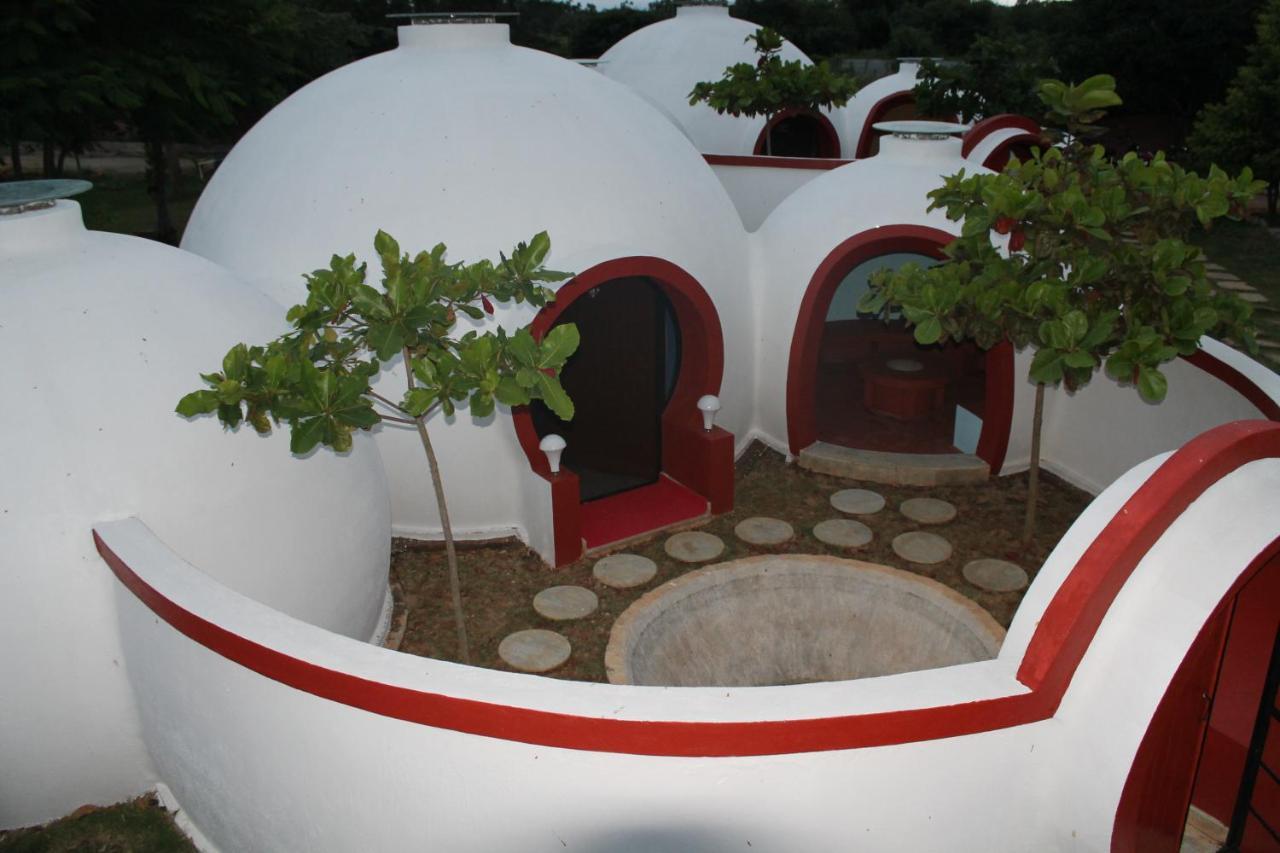 Hotel Sarovara *