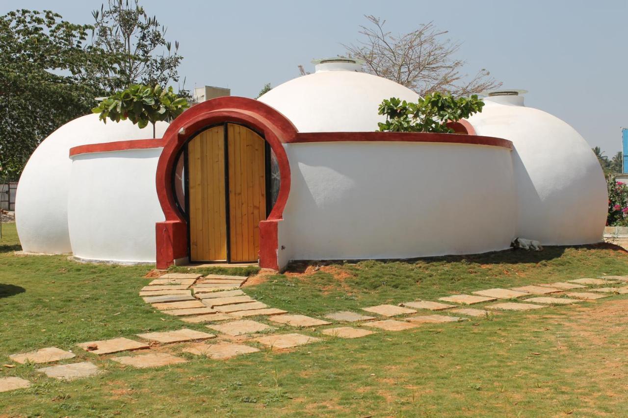 Sarovara Hotel Bangalore