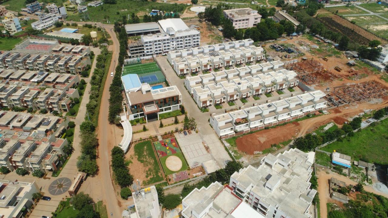 Resort Vrr Astoria & Convention Center Bangalore