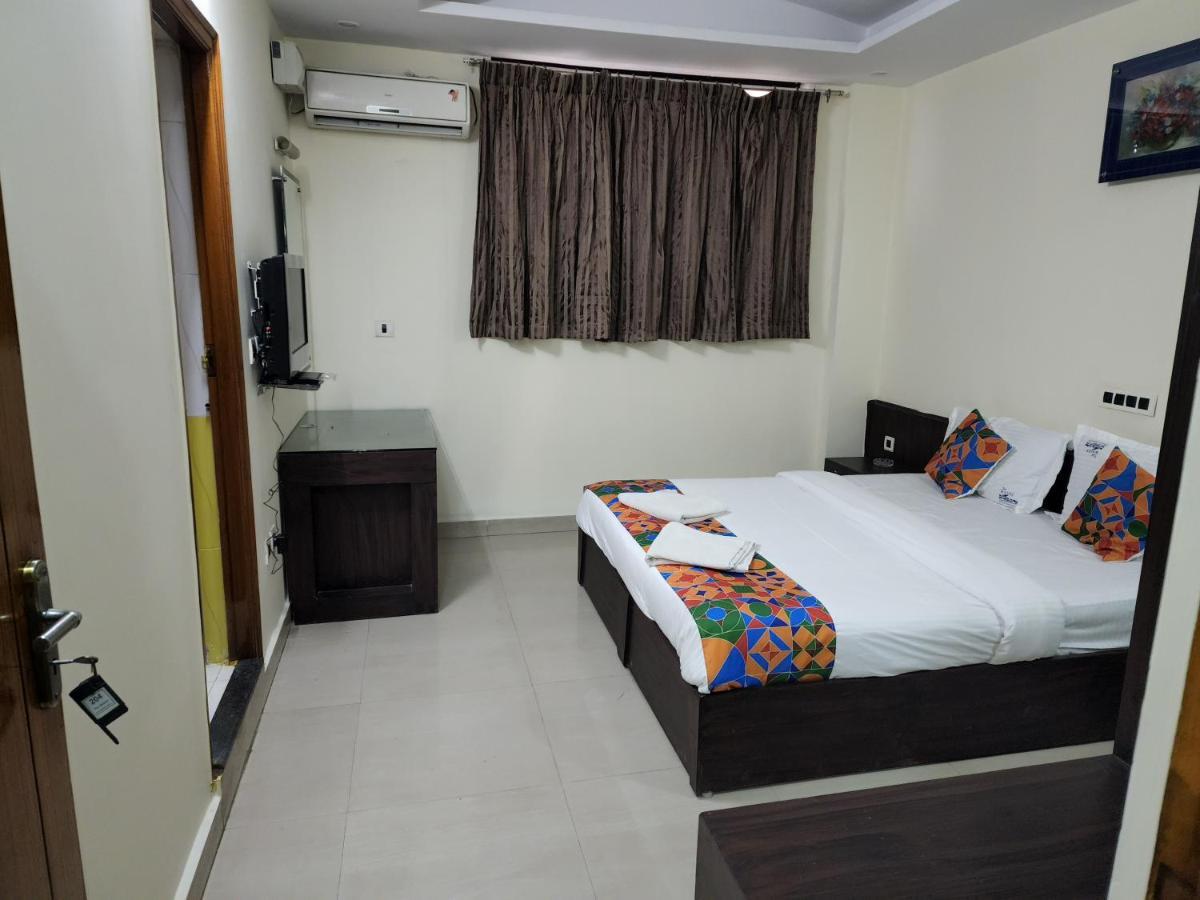 Hotel Westernsuites / Bangalore