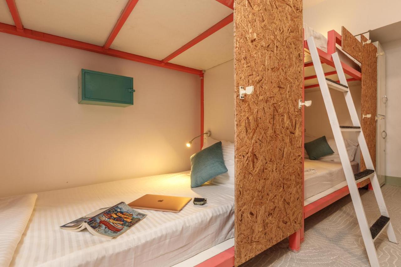 Locul Midtown-indiranagar Hostel