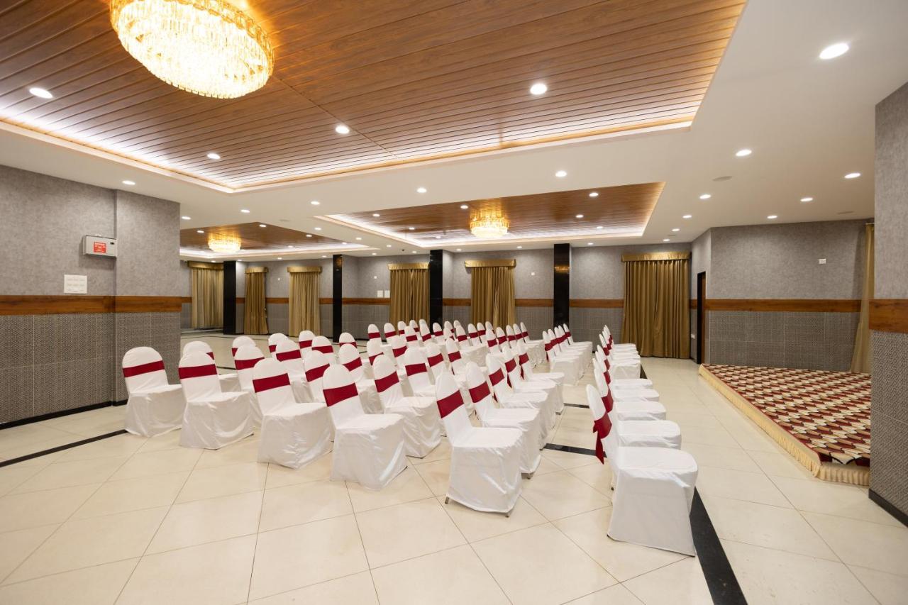 Poornima Regency 3*