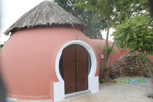 Sarovara Hotel *