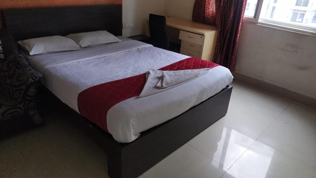 City Suites *