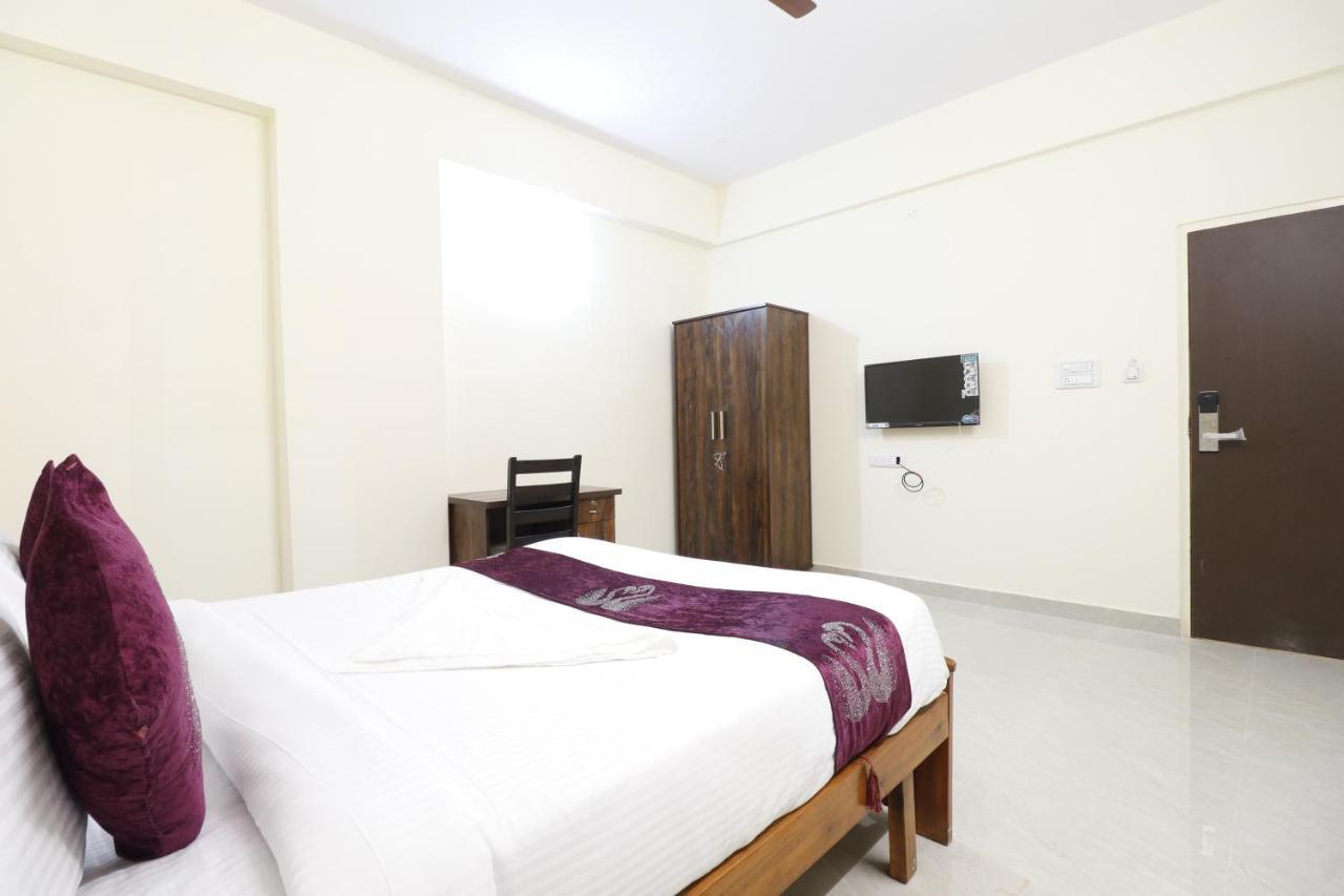 Kings Palace Manyata 3*