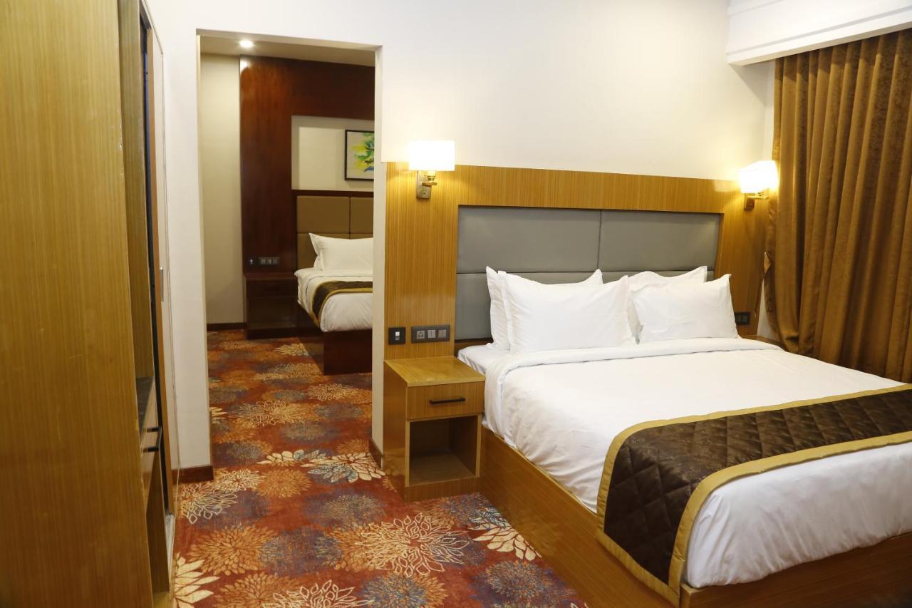 Leroy Grand - Yeshwanthpur Hotel