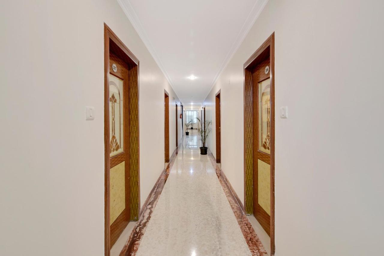Capital O Elegant Amethyst Business Near Ragigudda Sri Prasanna Anjaneyaswamy Temple Hotel
