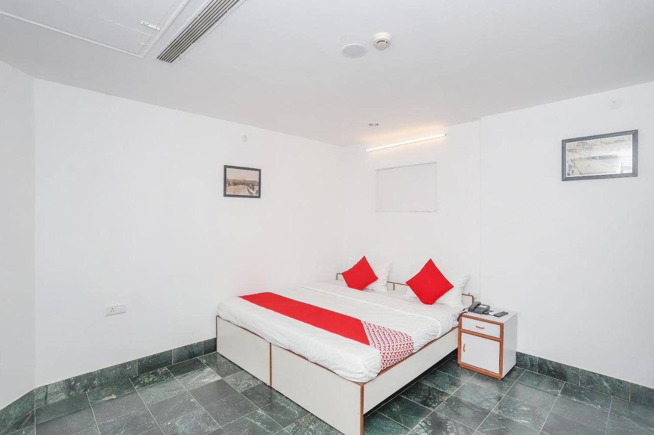 Oyo Townhall Hotel 3*