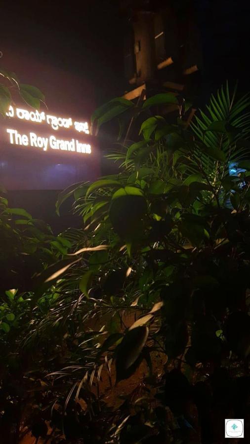 Hotel The Roy Grand