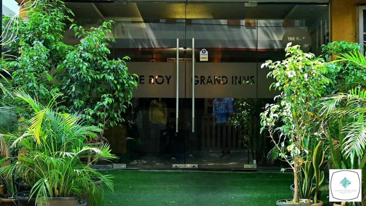 Hotel The Roy Grand Bangalore