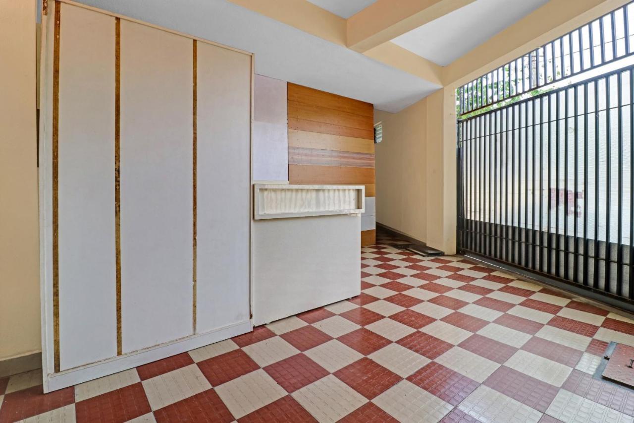 Super O Mn Residency Near Ragigudda Sri Prasanna Anjaneyaswamy Temple Hotel