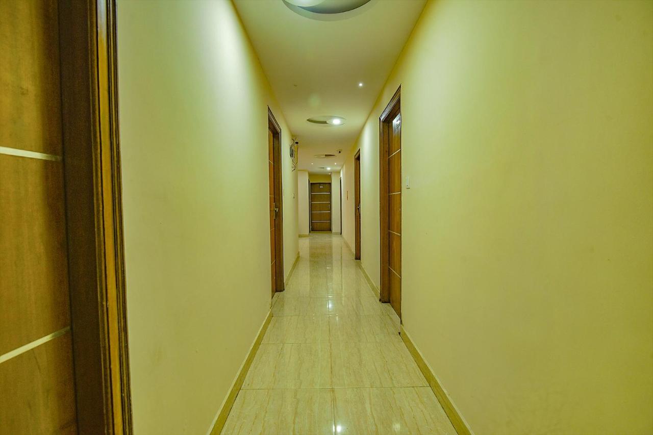 Hotel Fabhotel Emerald 3*