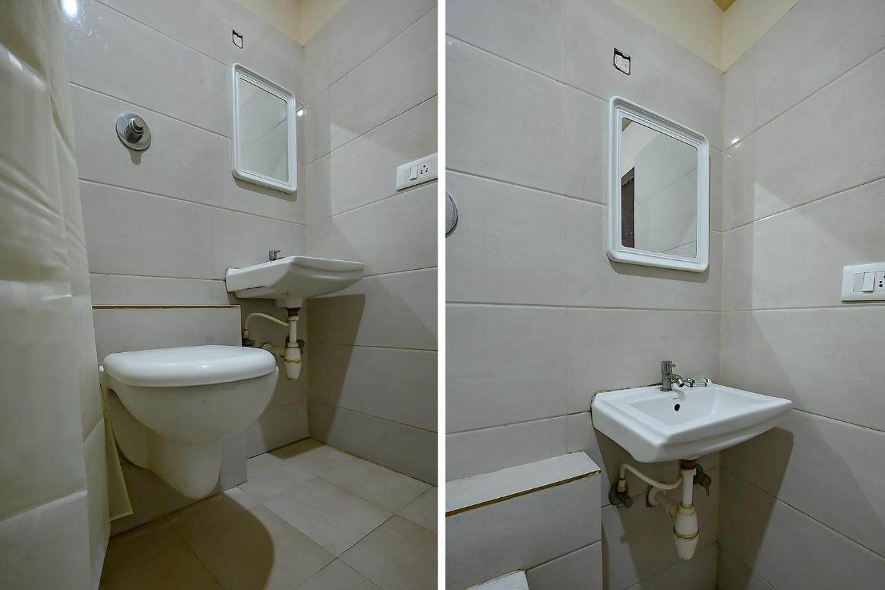 Hotel Fabhotel Emerald 3*