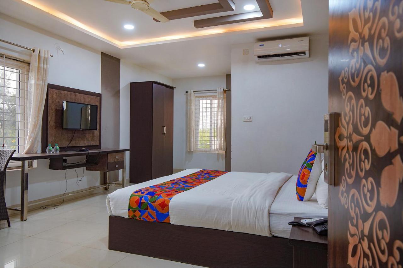 Krishna's Landmark Business Hotel- Near International Airport Hotel 3*