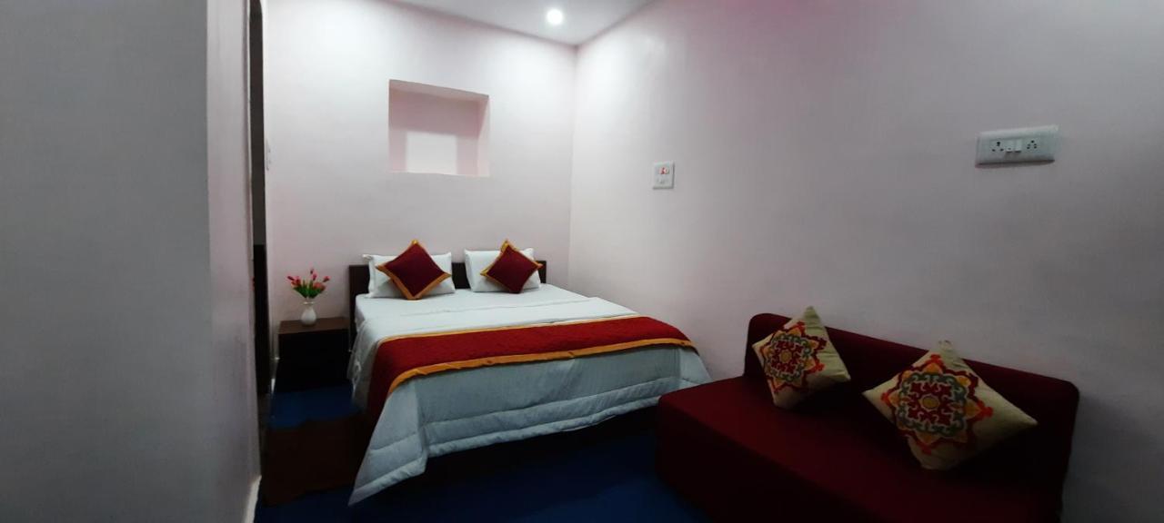 Hotel B R Bangalore