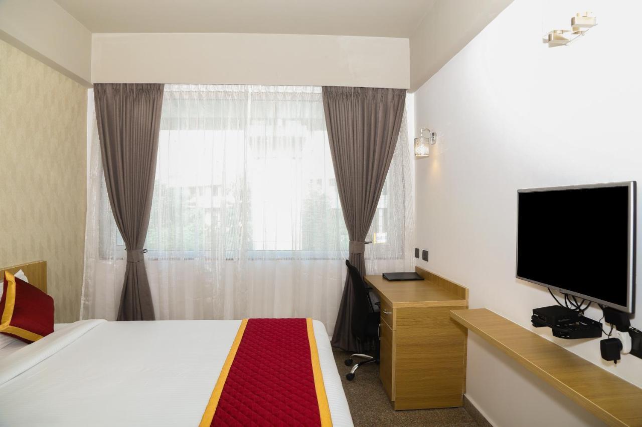 Icon Express By Bhagini Hoodi 3*