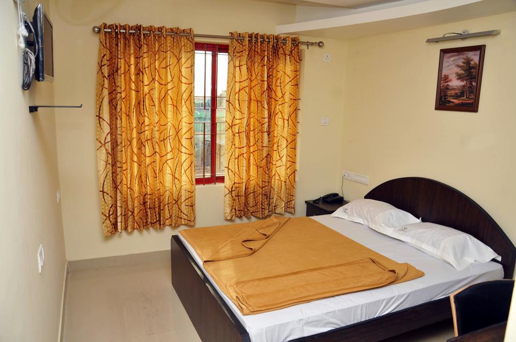 The Signature Hotel 3*