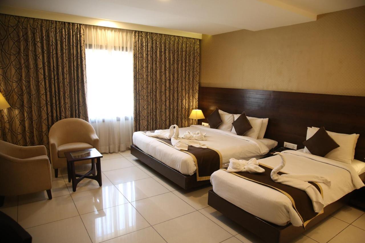 West Hotel 3*
