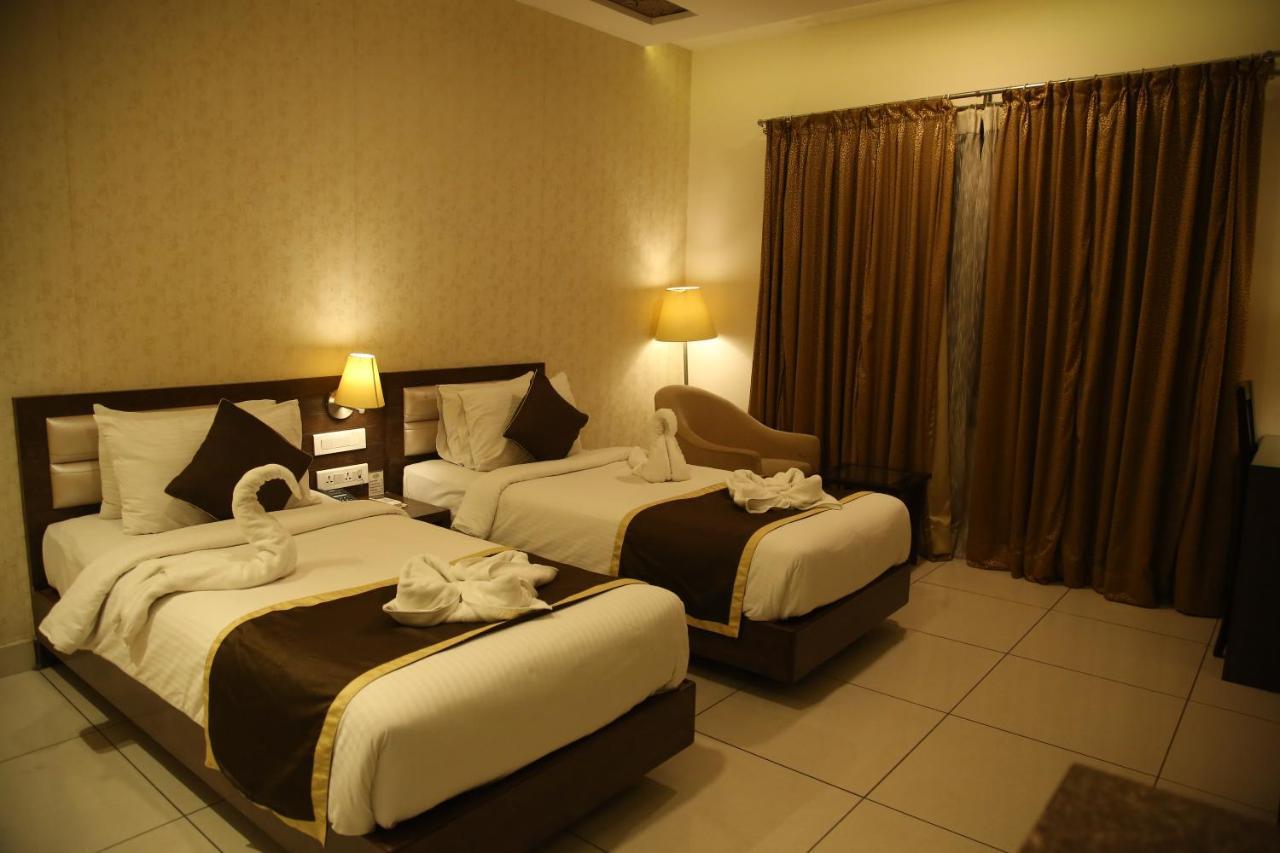 West Hotel 3*