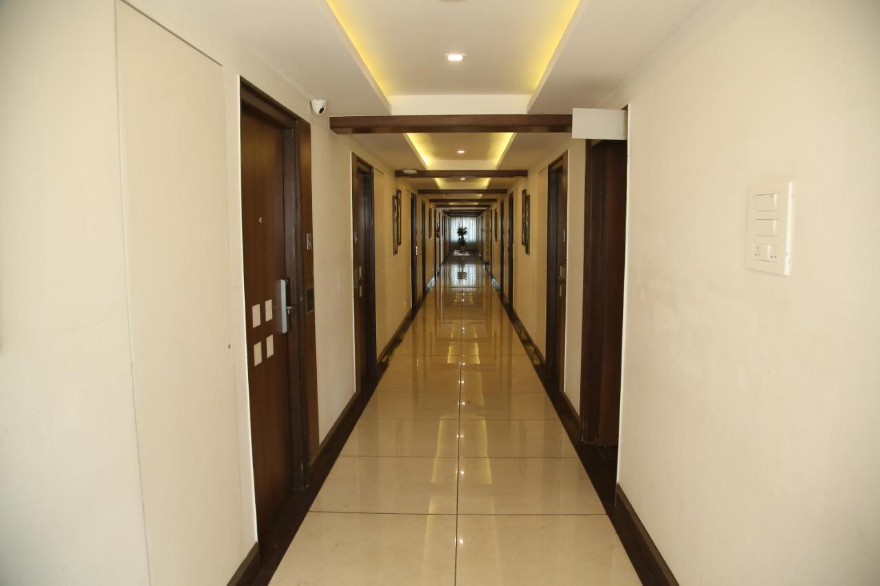 Hotel West