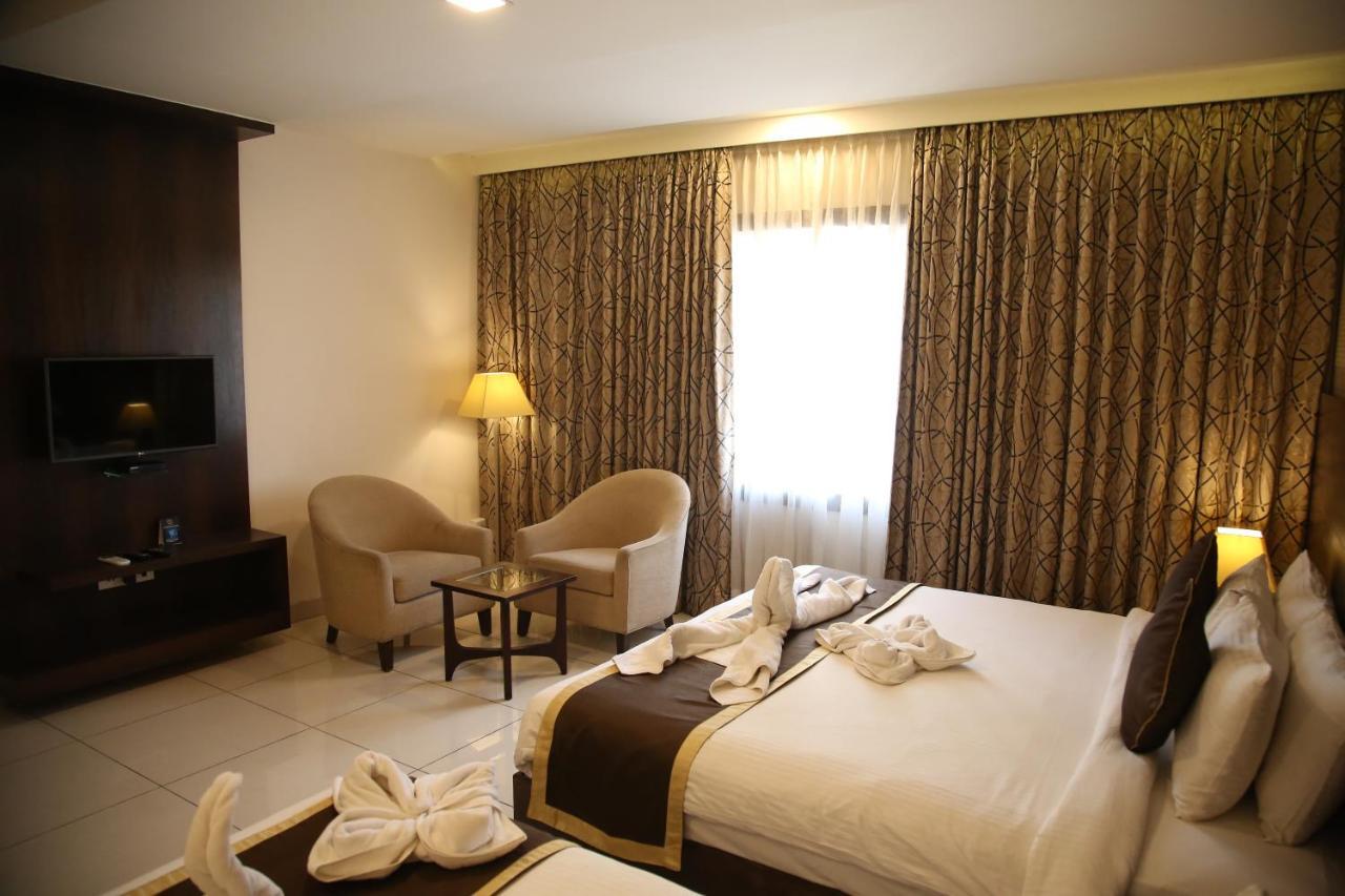 West Hotel 3*