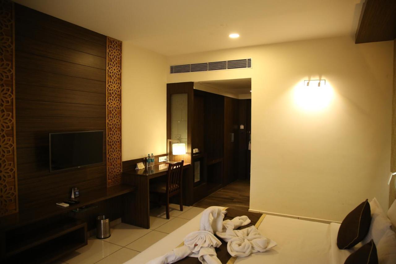 Hotel West